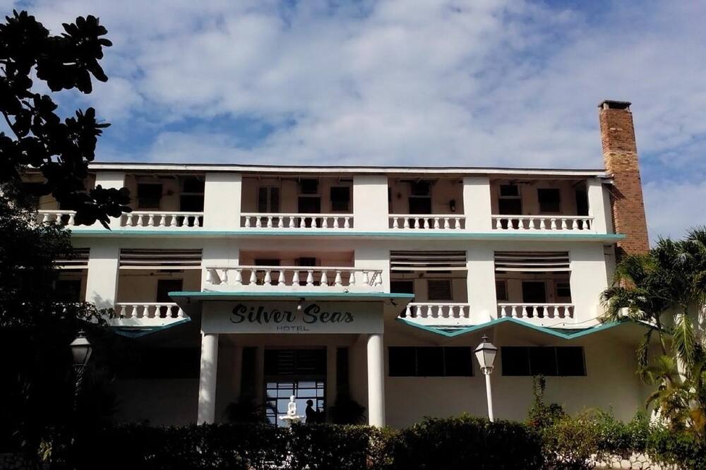 シルバー シーズ ホテル 写真