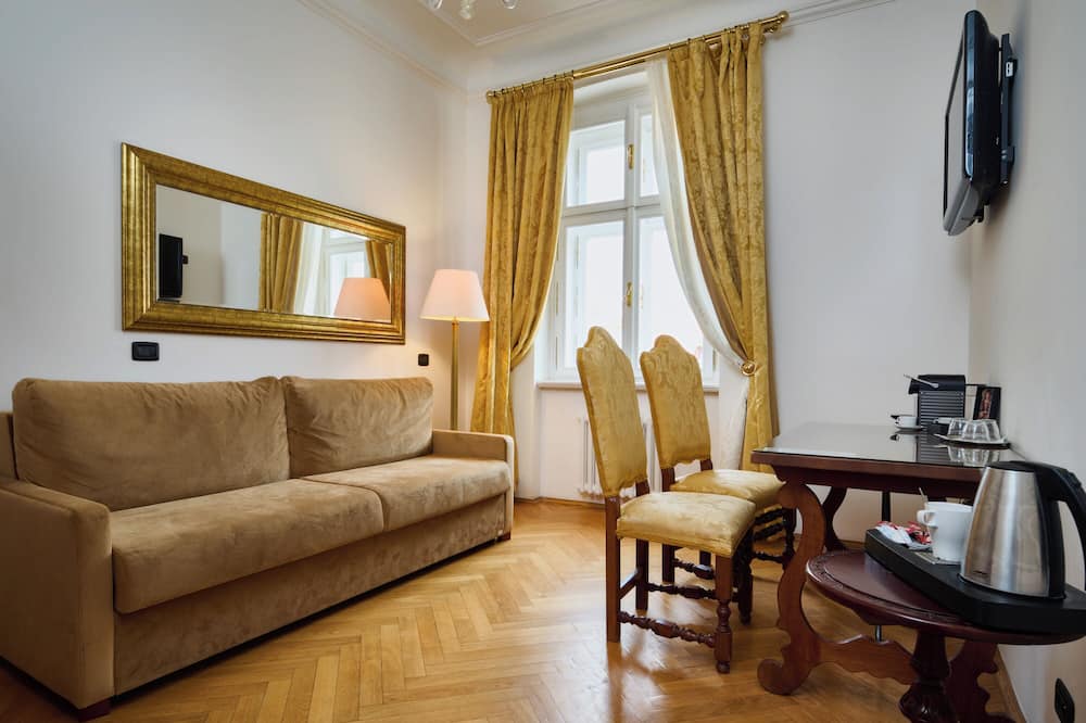 チャールズ ブリッジ パレス ホテル 写真