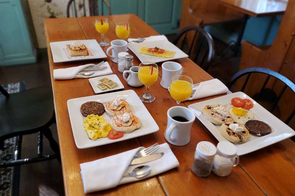 アドミラル ファラガット イン 写真