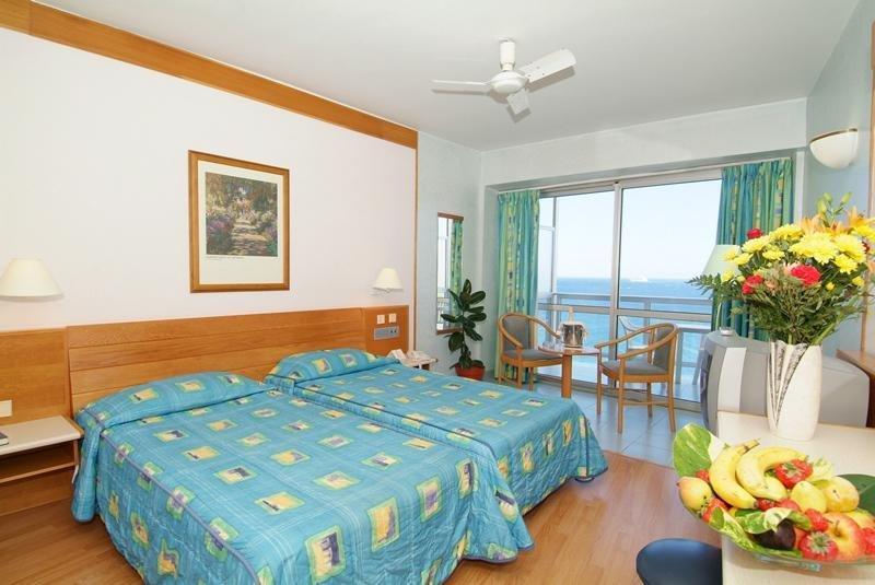 ザ プレルナ ホテル 写真