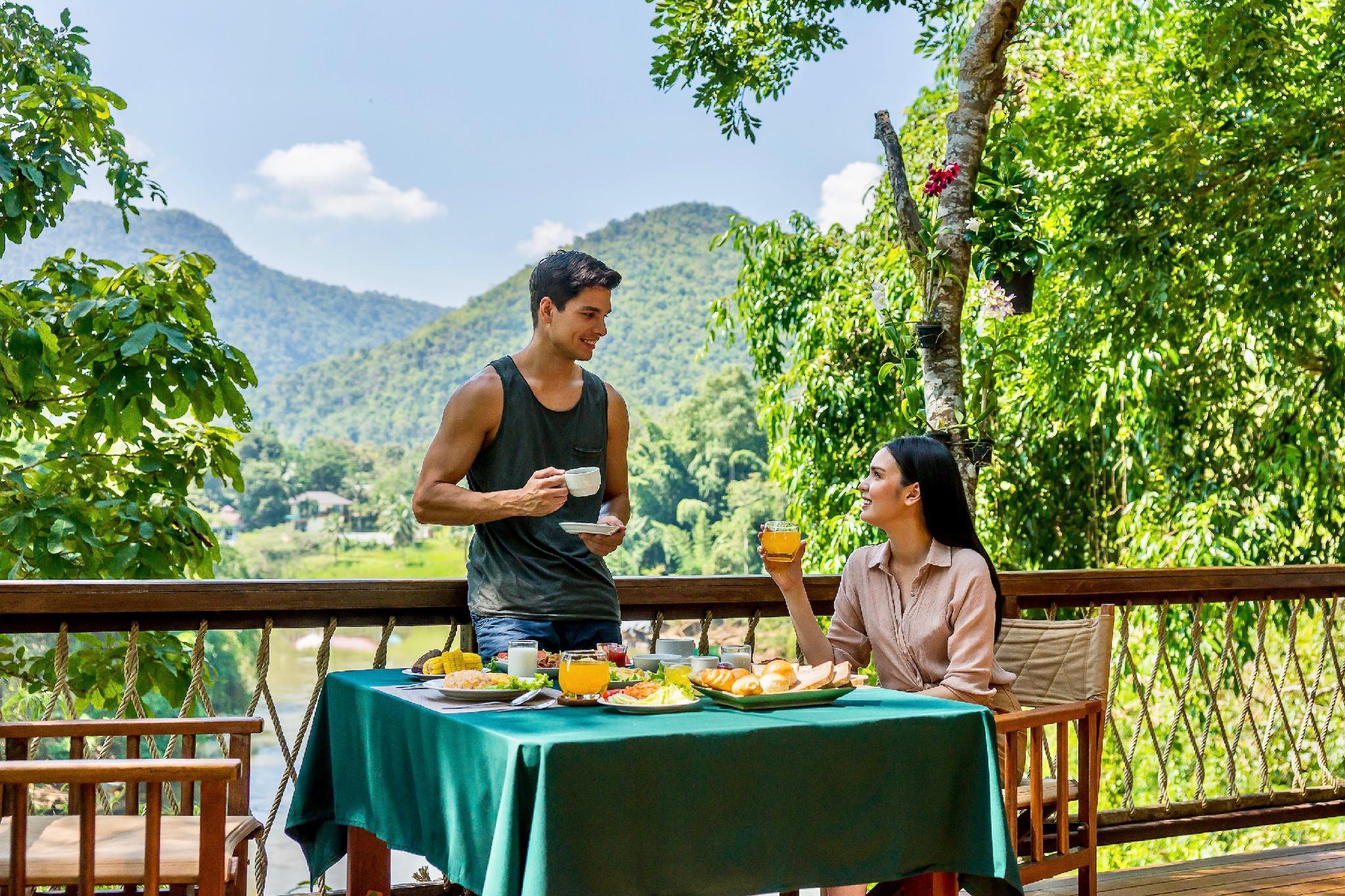 ヒントック リバー キャンプ アット ヘル ファイア パス ホテル 写真