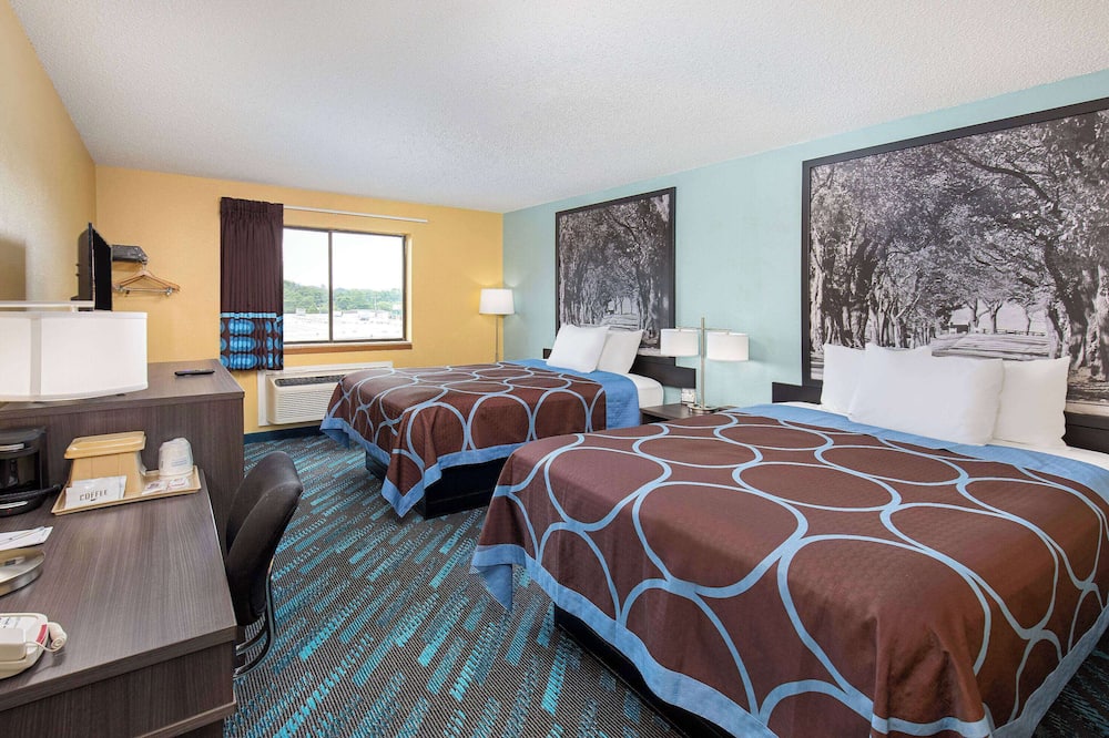 スーパー 8 バイ ウィンダム サマーセット 写真