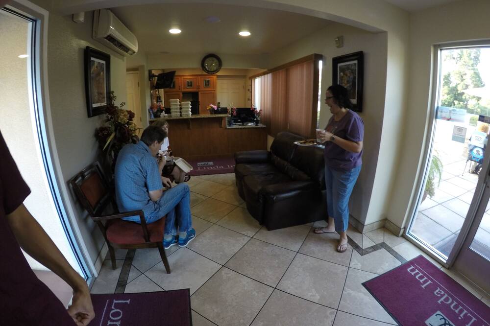 ローマ リンダ イン 写真