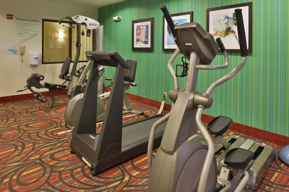 ホリデイ イン エクスプレス & スイーツ ロノーク by IHG 写真