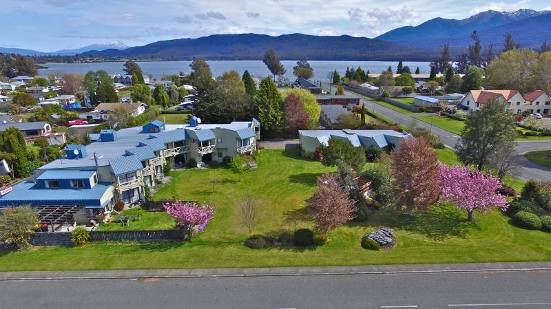 エクスプロアー モーテル アンド アパートメンツ 写真