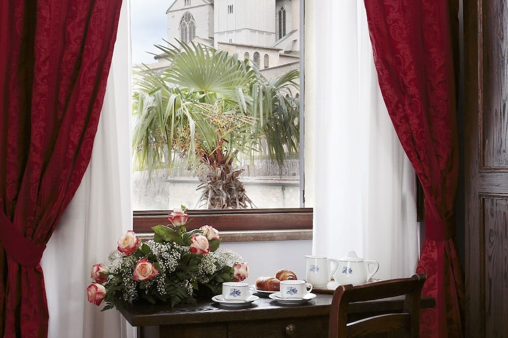 ホテル ウィンザー サヴォイア 写真