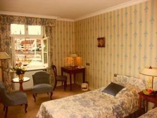 ホテル ポデヴィルス 写真