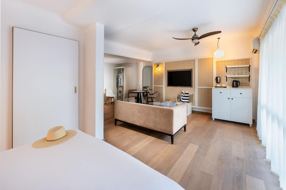 マントラ クラブ クロック エアリー ビーチ 写真