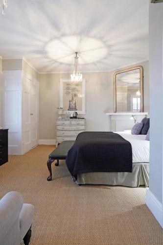 Wingrove House 写真