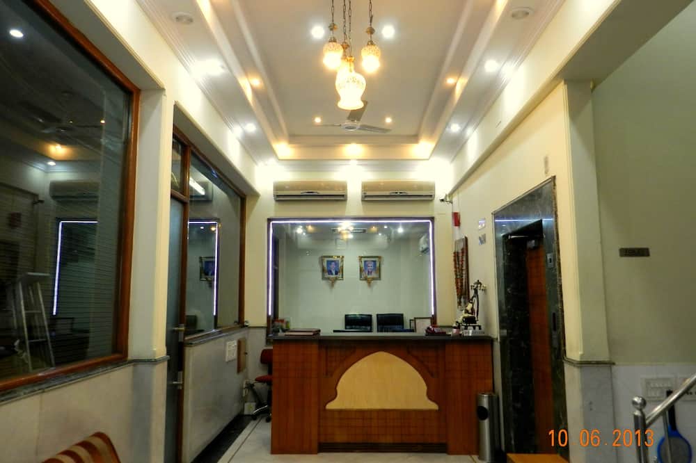 ホテル タラ パレス チャンディ チョーク 写真