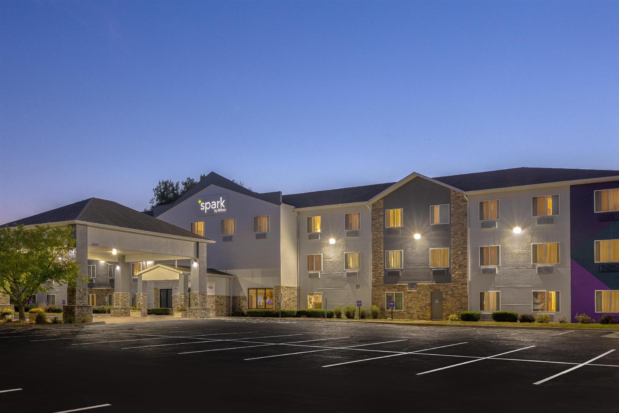 Spark by Hilton Ames 写真