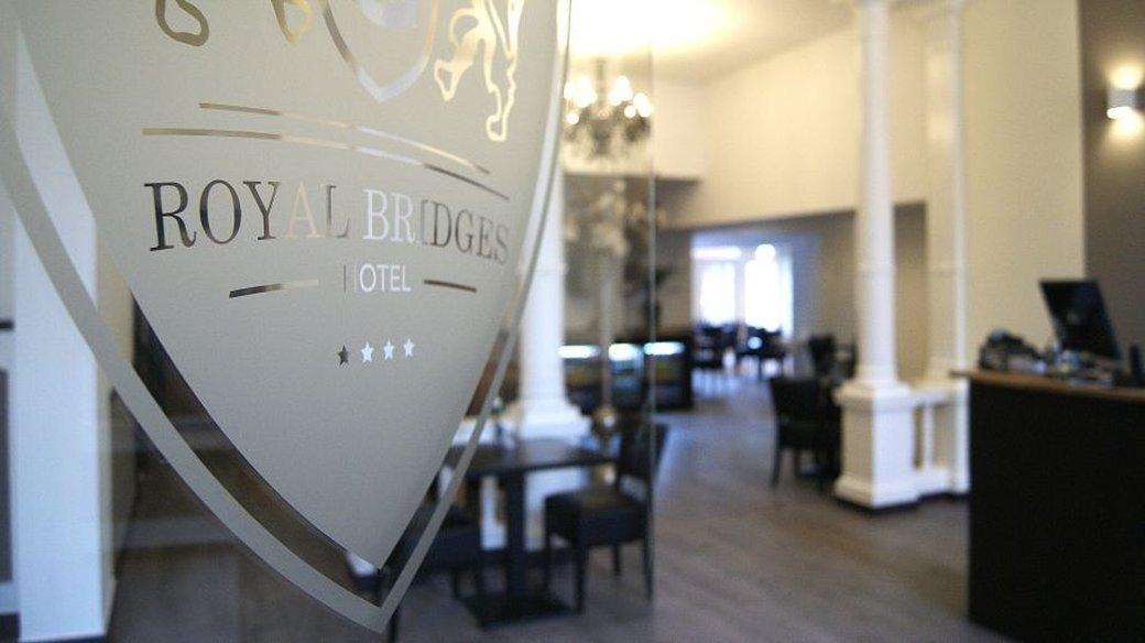 ホテル ロイヤル ブリッジズ 写真