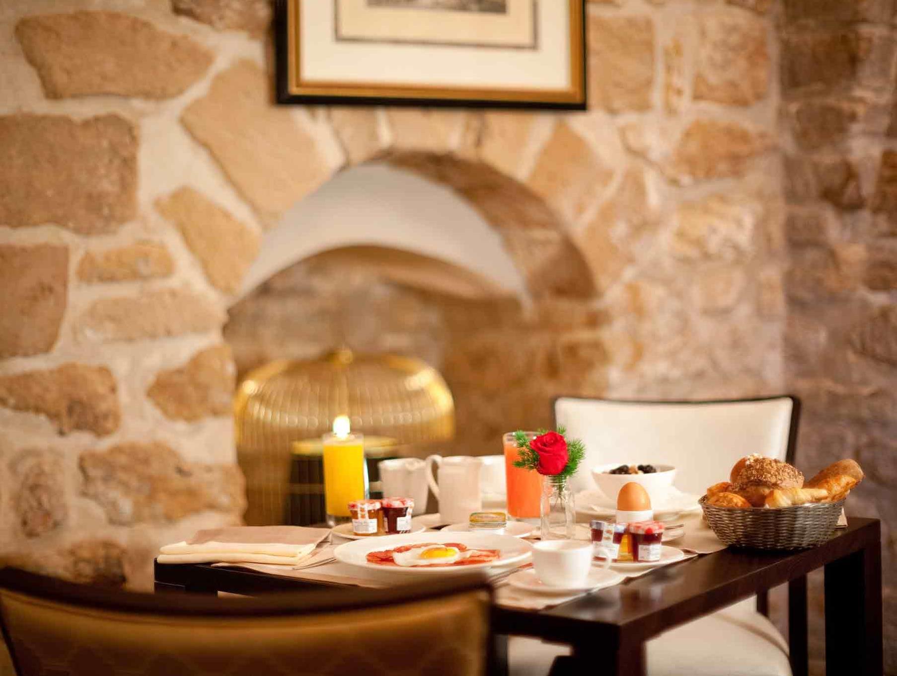 ル スタンダール プラス ヴァンドーム ホテル パリ エムギャラリー コレクション 写真