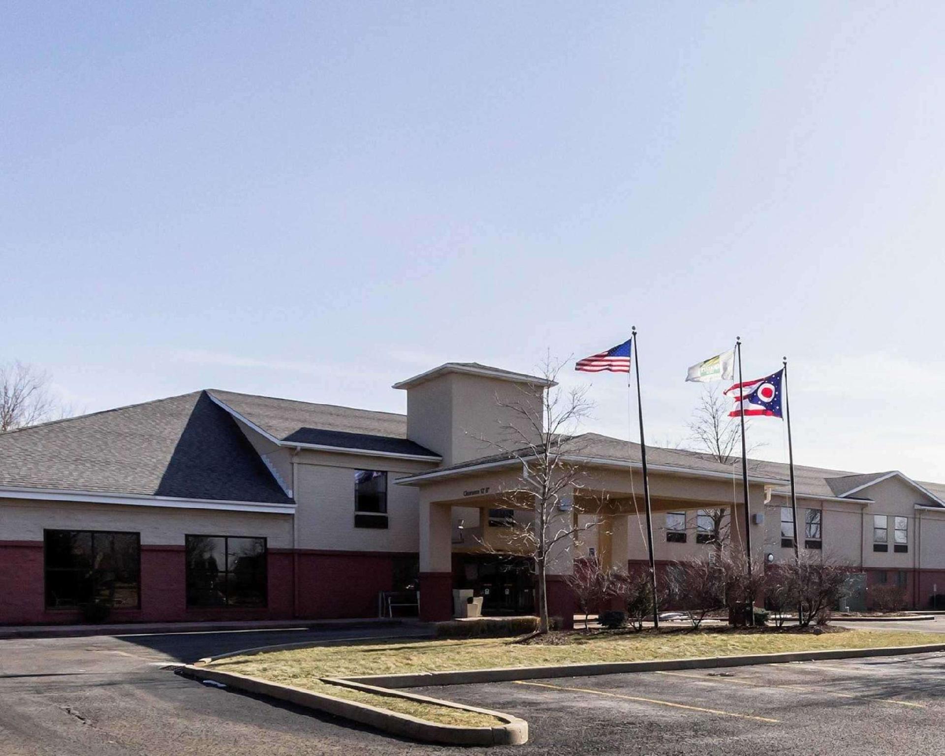 クオリティ イン & スイーツ オークウッド ビレッジ - クリーブランド サウス 写真