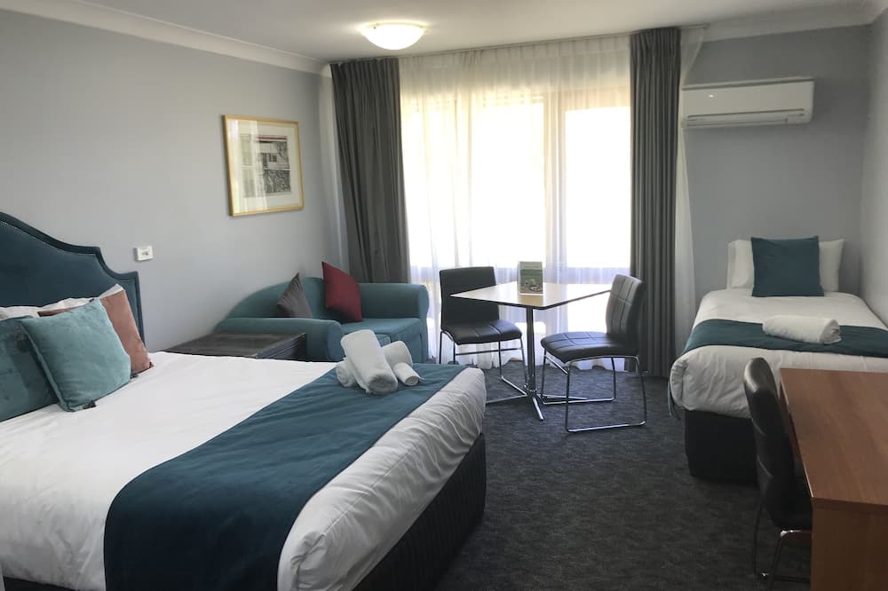 タウン アンド カントリー モーター イン フォーブス 写真