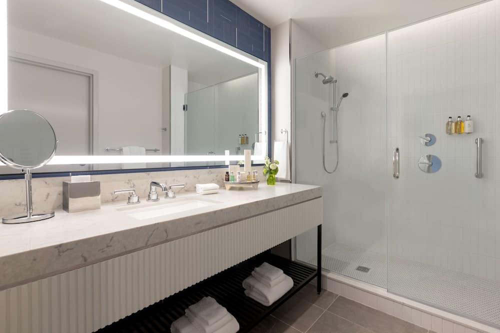 106 Jefferson Huntsville, Curio Collection by Hilton 写真