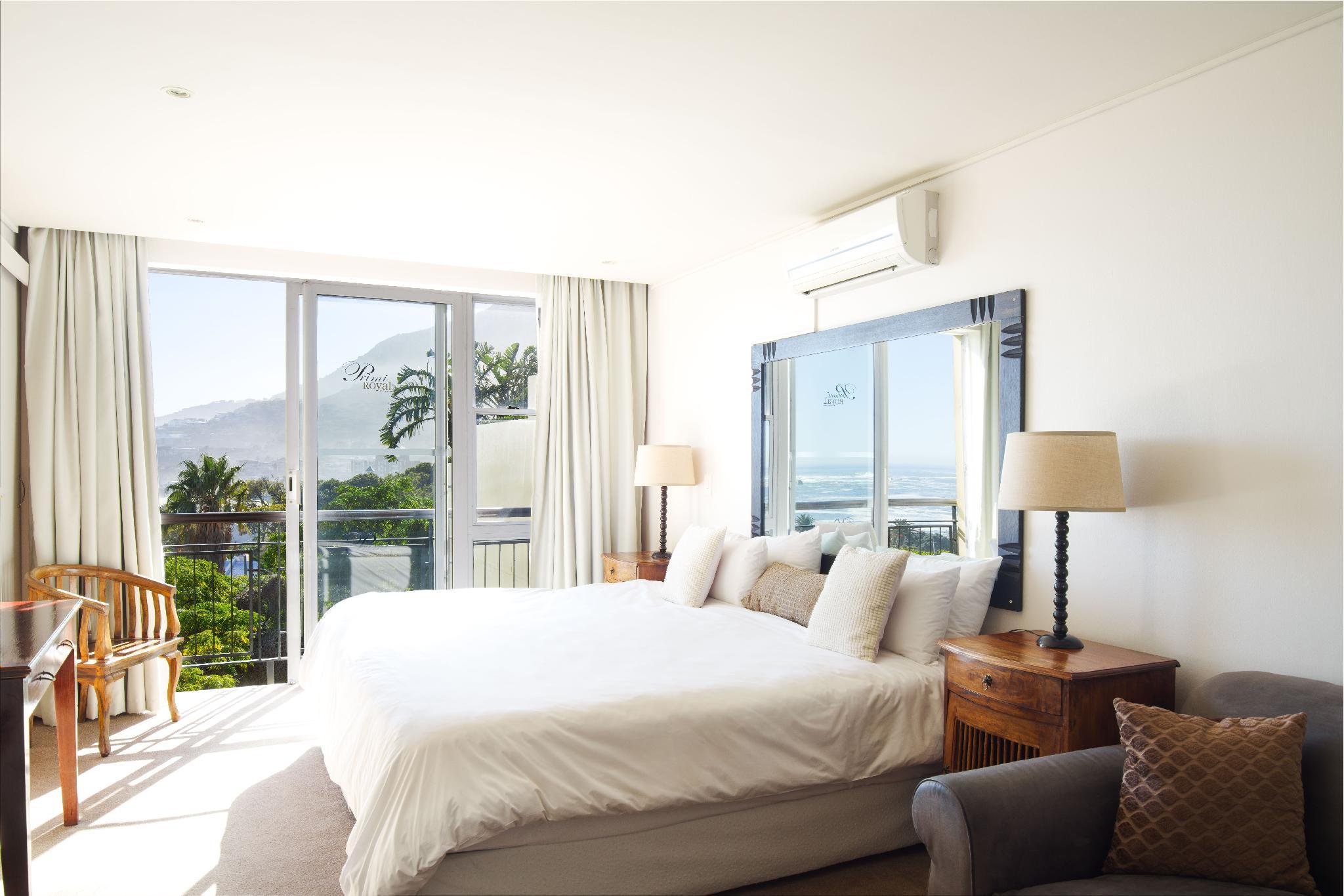 プリミ ロイヤルホテル 写真