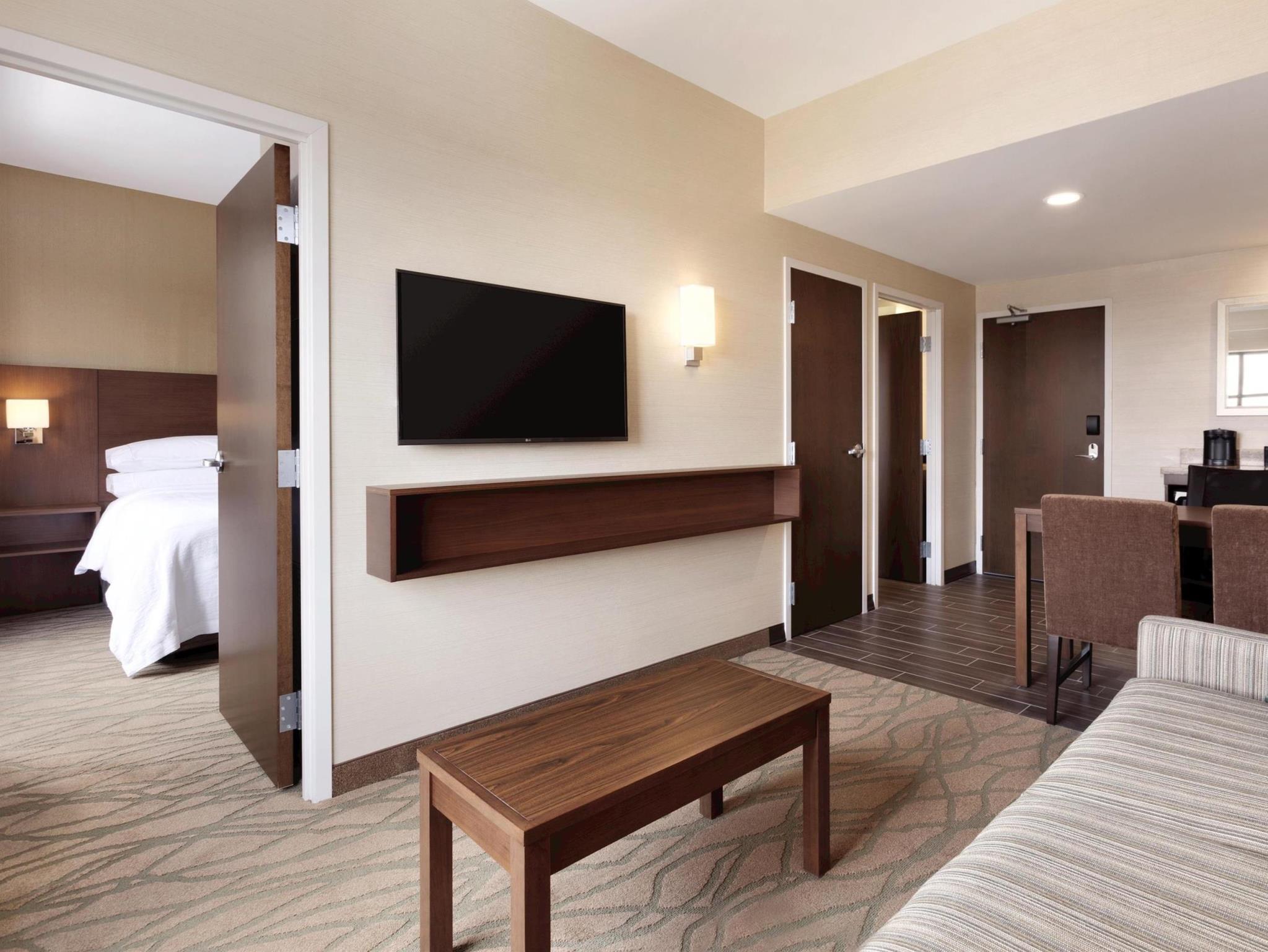 Embassy Suites by Hilton Akron Canton Airport 写真