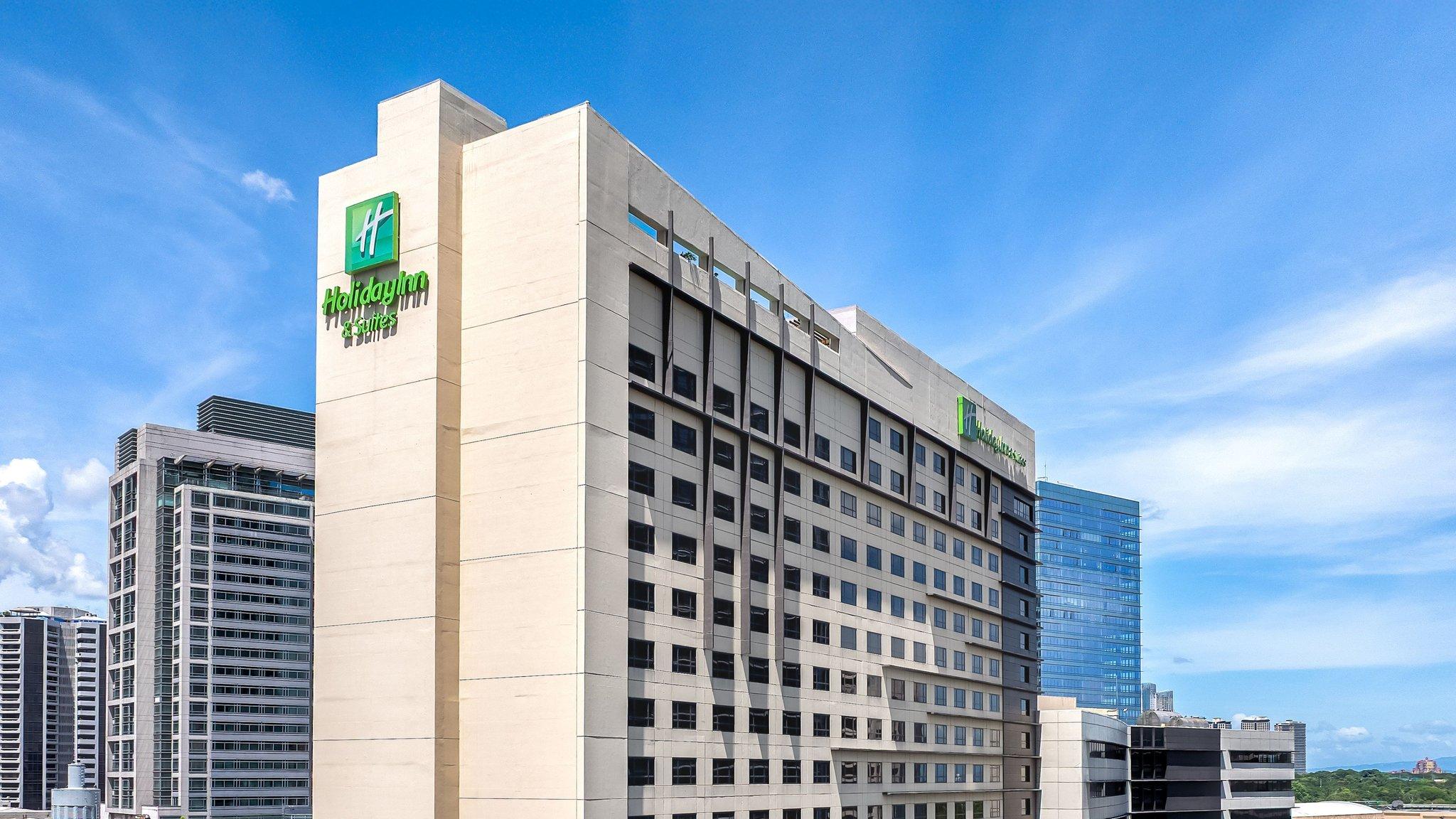 ホリデイ イン ＆ スイーツ マカティ バイ IHG 写真