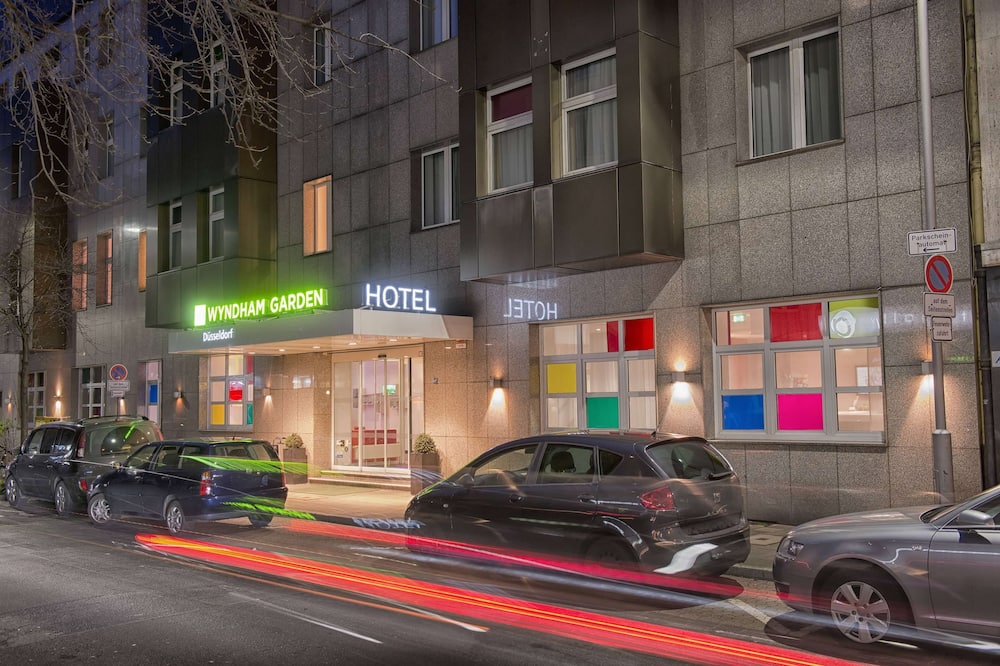 ウィンダム ガーデン ホテル デュッセルドルフ シティ センター ケーニヒスアレー 写真