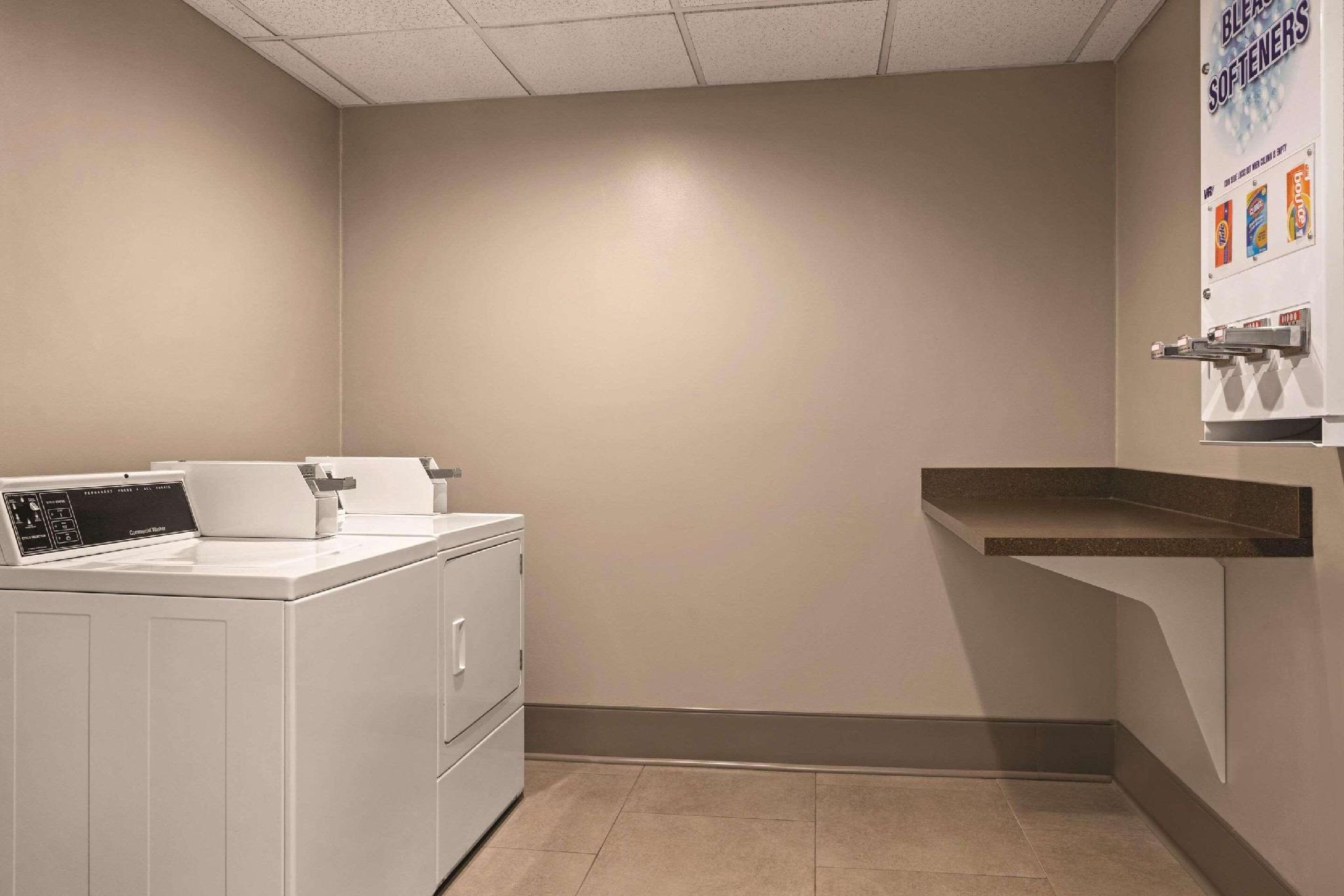 カントリー イン&スイーツ バイ ラディソン ジョージタウン 写真