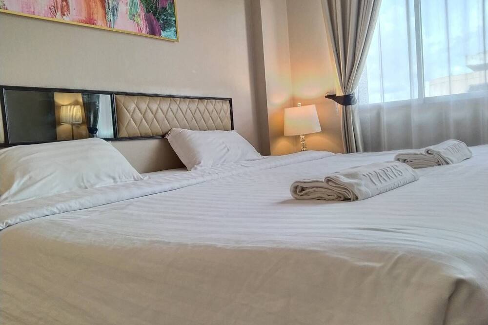 タリス アート ホテル プレー 写真