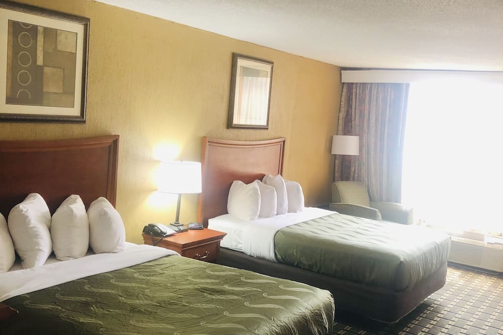 クウェイル イン & スイーツ 写真