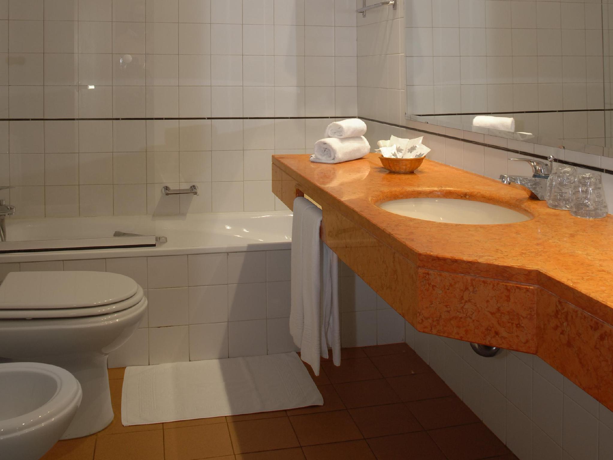 アーバン ホテル アマデオス 写真