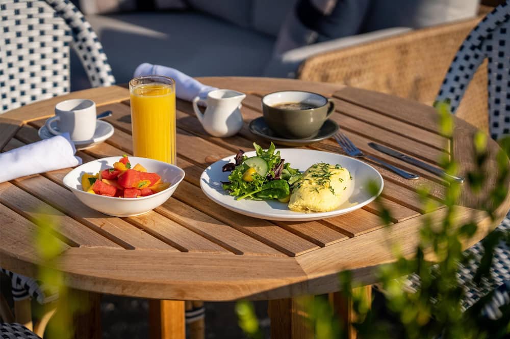 DoubleTree by Hilton Fairfield Hotel & Suites 写真