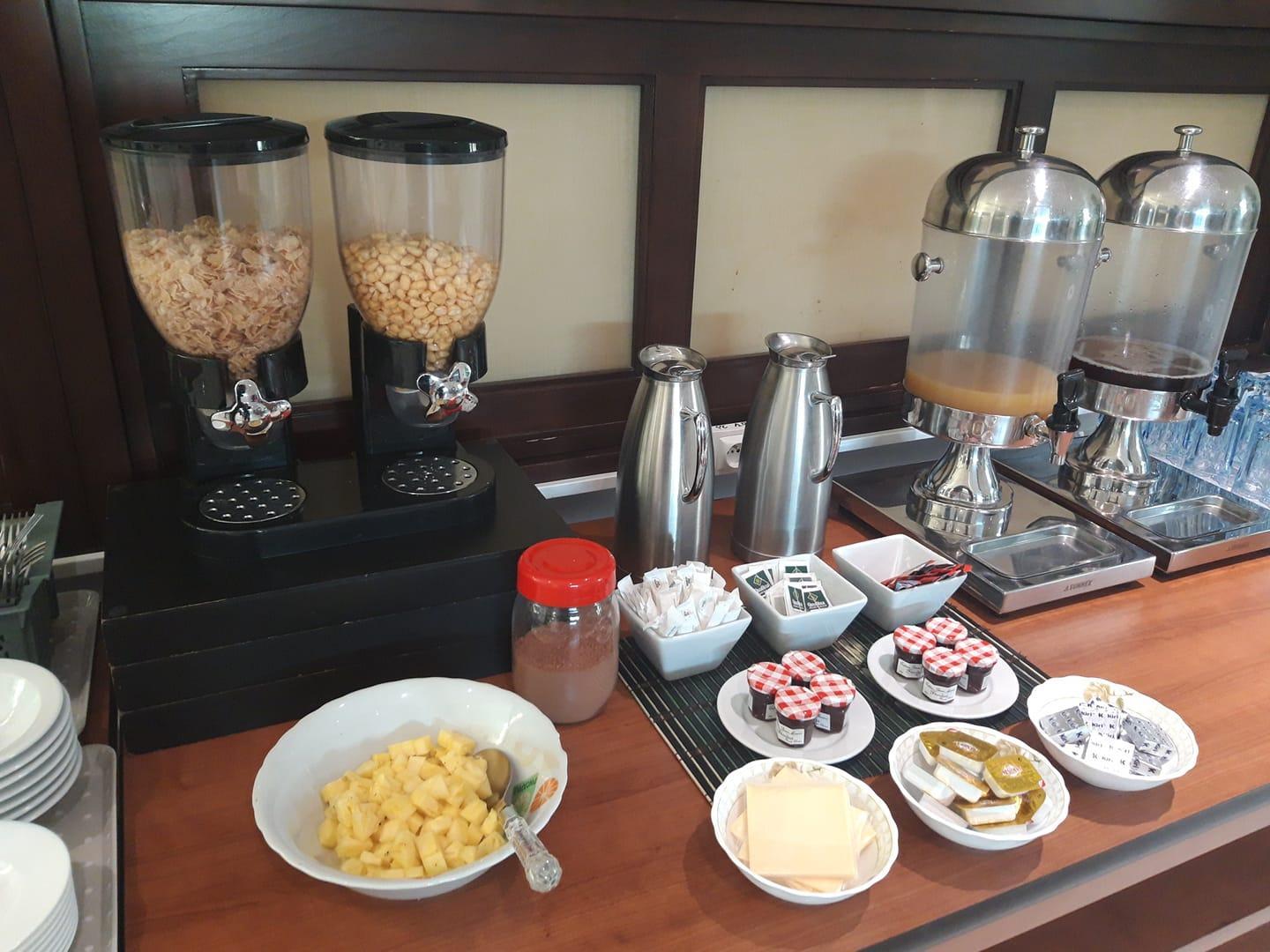 ホテル サラ ヌイ 写真