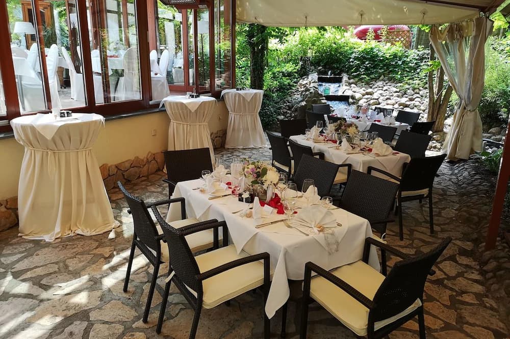 ホテル ニーダーレンディッシャー ホフ 写真