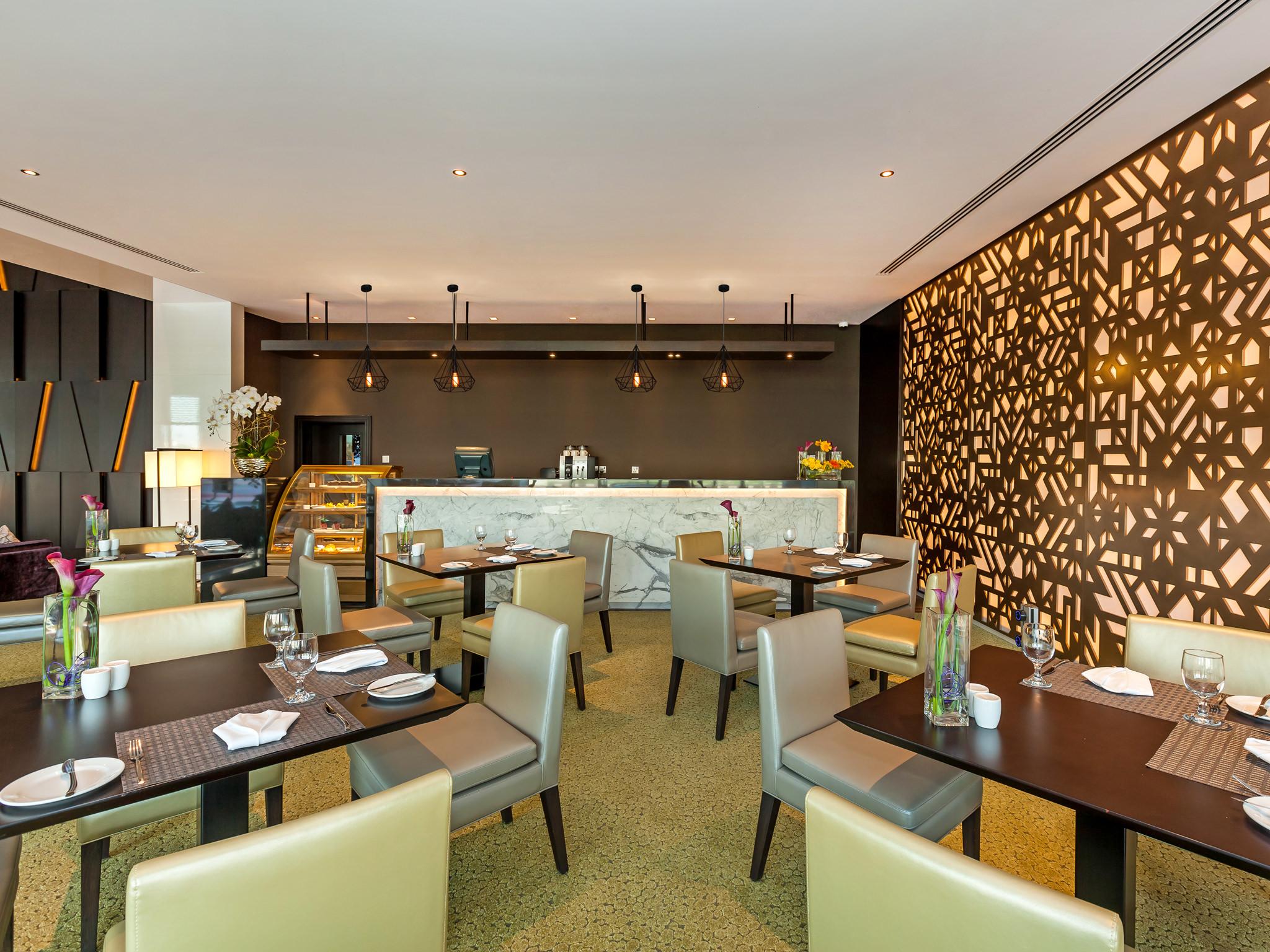 フローラ クリーク デラックス ホテル アパートメンツ 写真