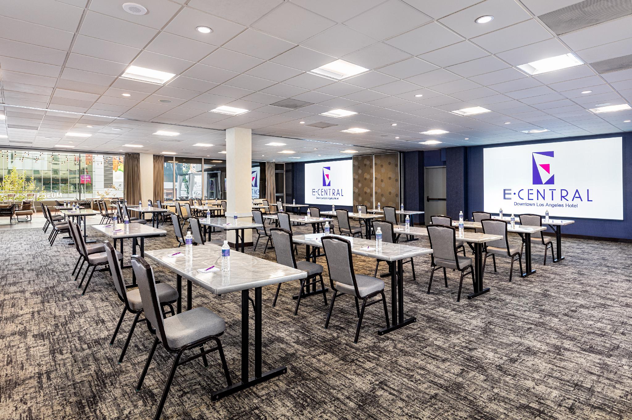 E セントラル ホテル ダウンタウン ロサンゼルス 写真