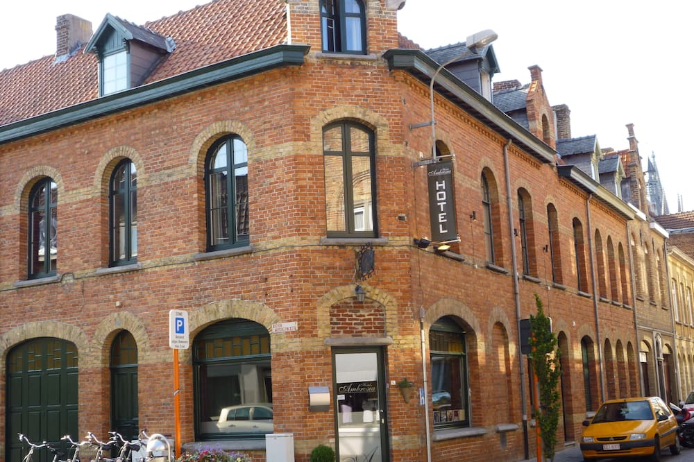 ホテル アンブローシア 写真