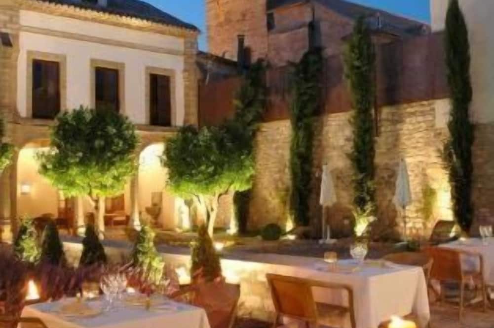 Hotel Puerta de la Luna 写真