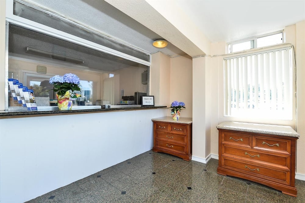 アメリカズ ベスト バリュー イン オークランド レイク メリット 写真