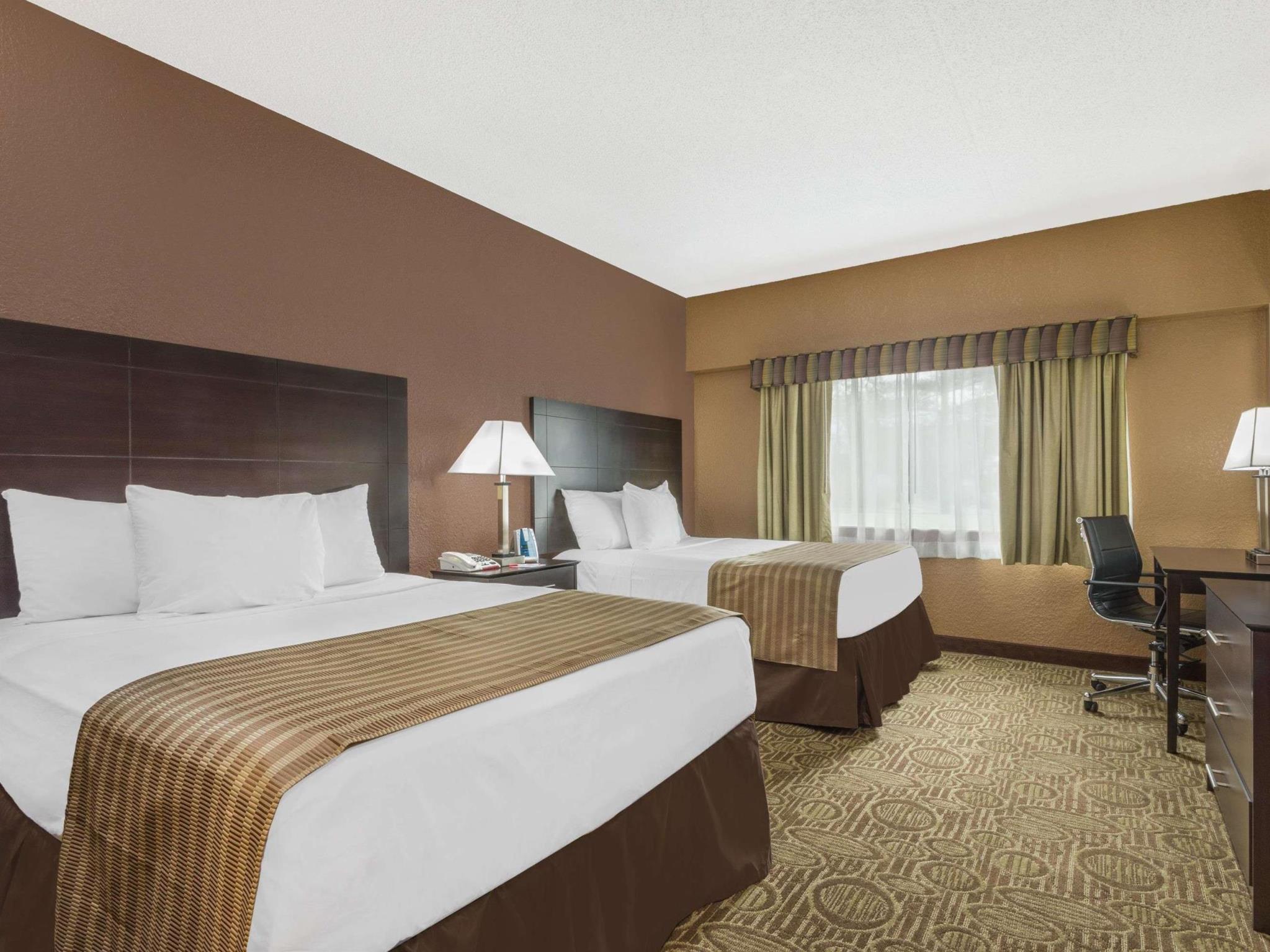 ラマダ ホテル & カンファレンス センター バイ ウィンダム ペーンツビル 写真