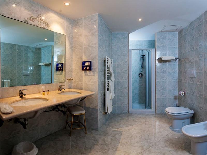 グランデ アルベルゴ インテルナツィオナーレ 写真