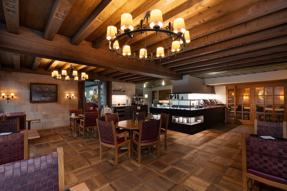 ホテル クレブス インターラーケン 写真