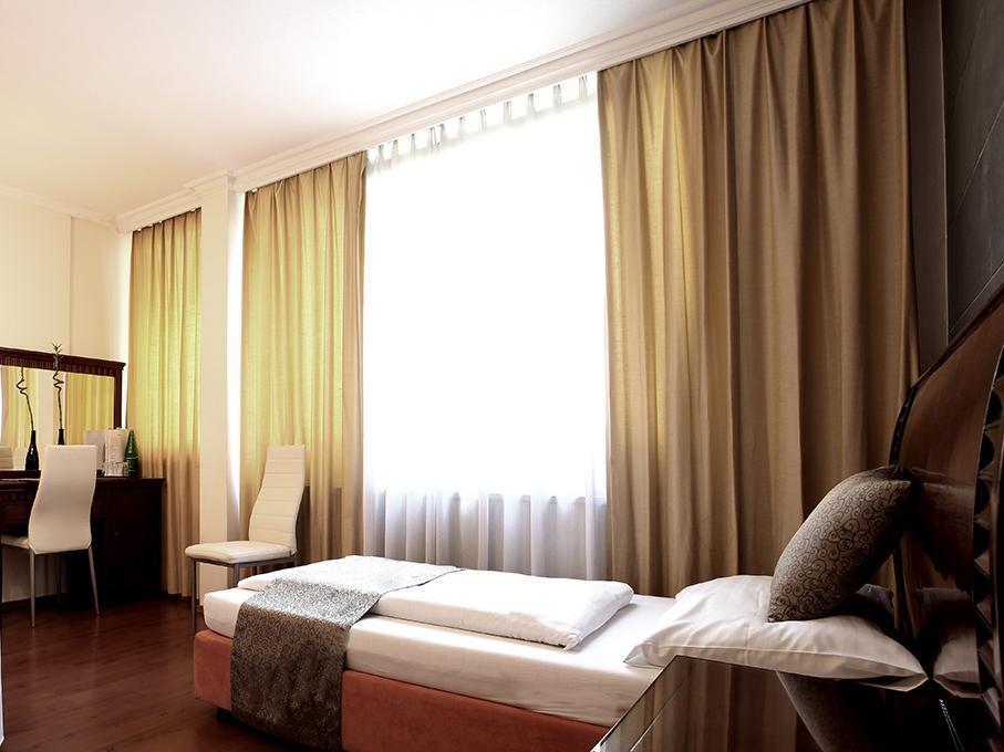 ホテル アタシェ 写真