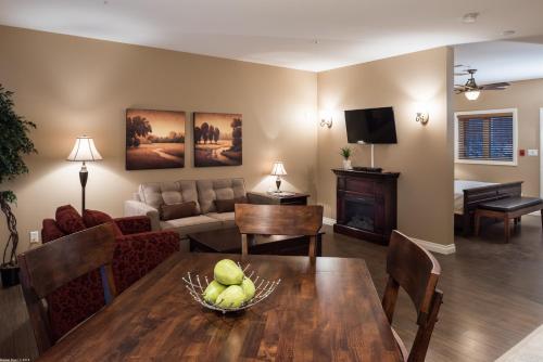 ザ キャッスル アット スワン レイク 写真