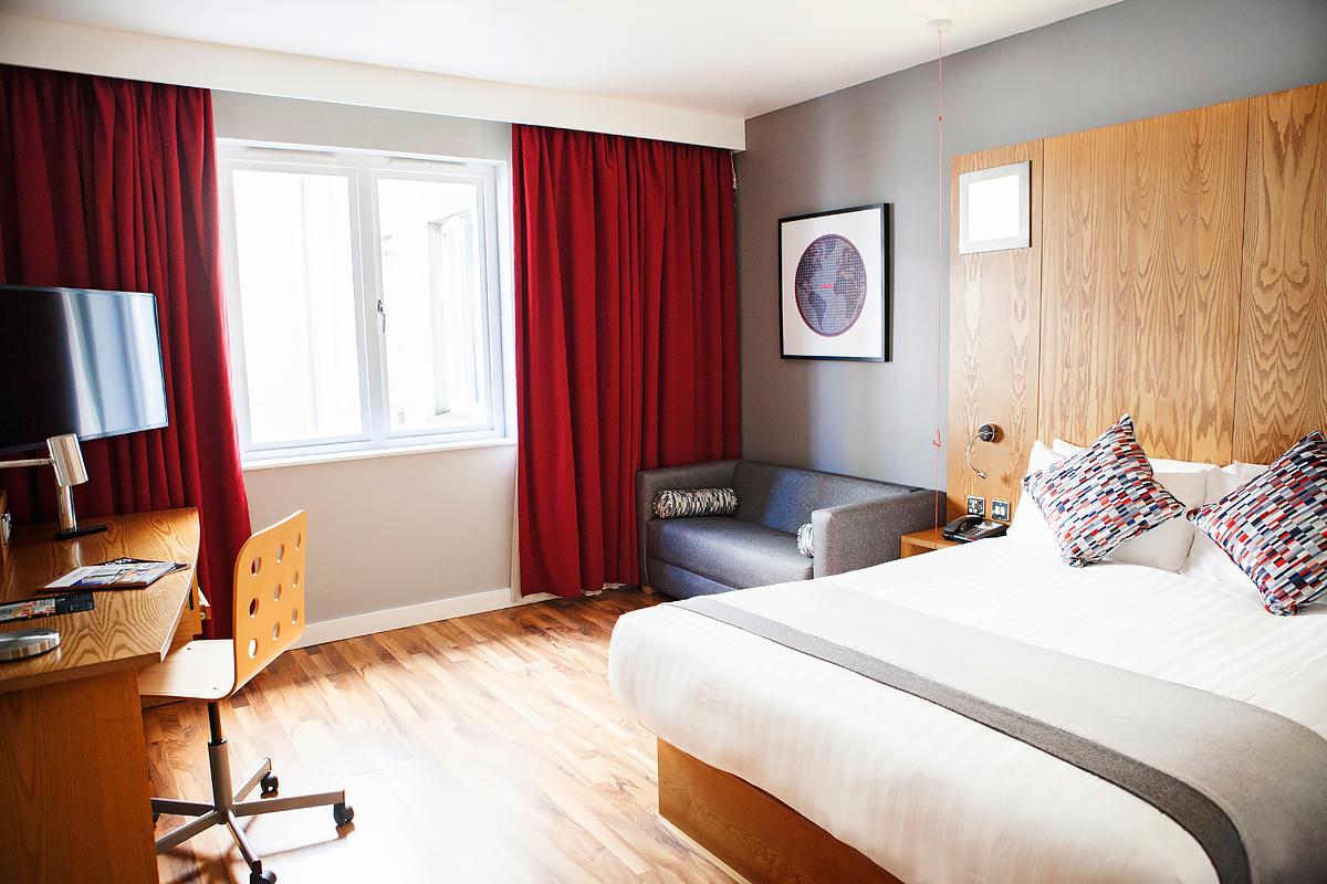 ラマダ バイ ウィンダム ベルファスト シティ センター 写真