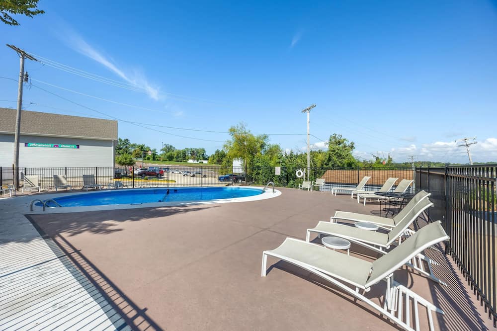 サバーバン スタジオズ ブランソン オン ザ ストリップ 写真