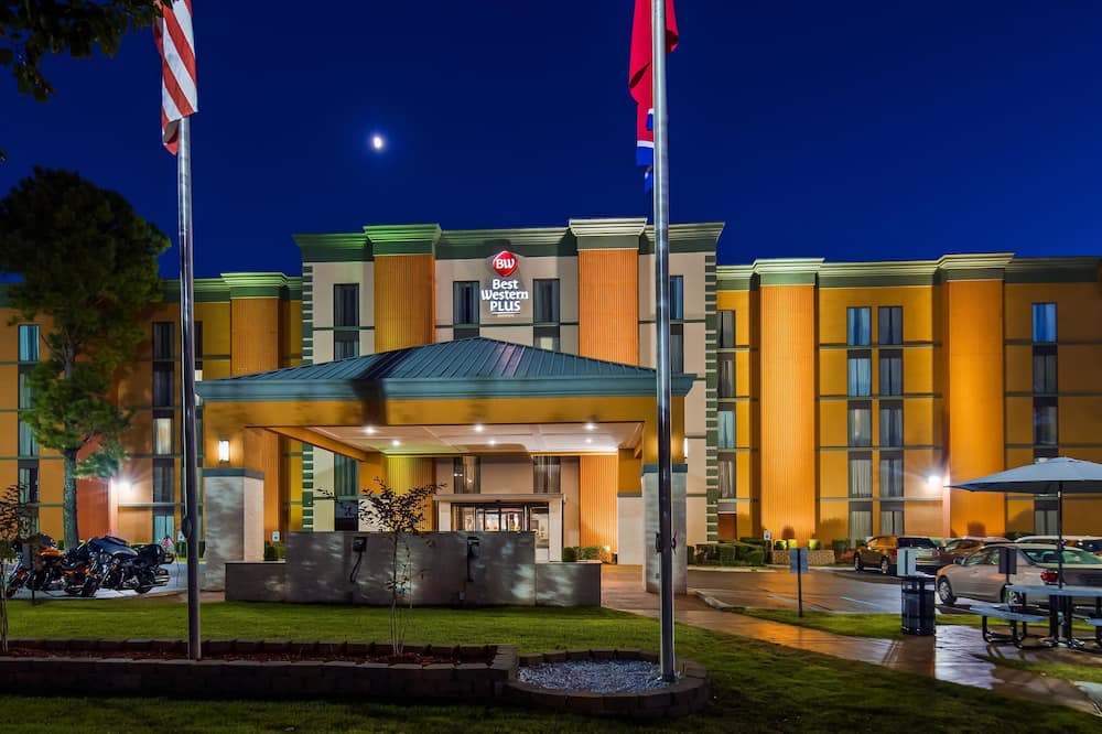 Best Western Plus Galleria Inn & Suites 写真