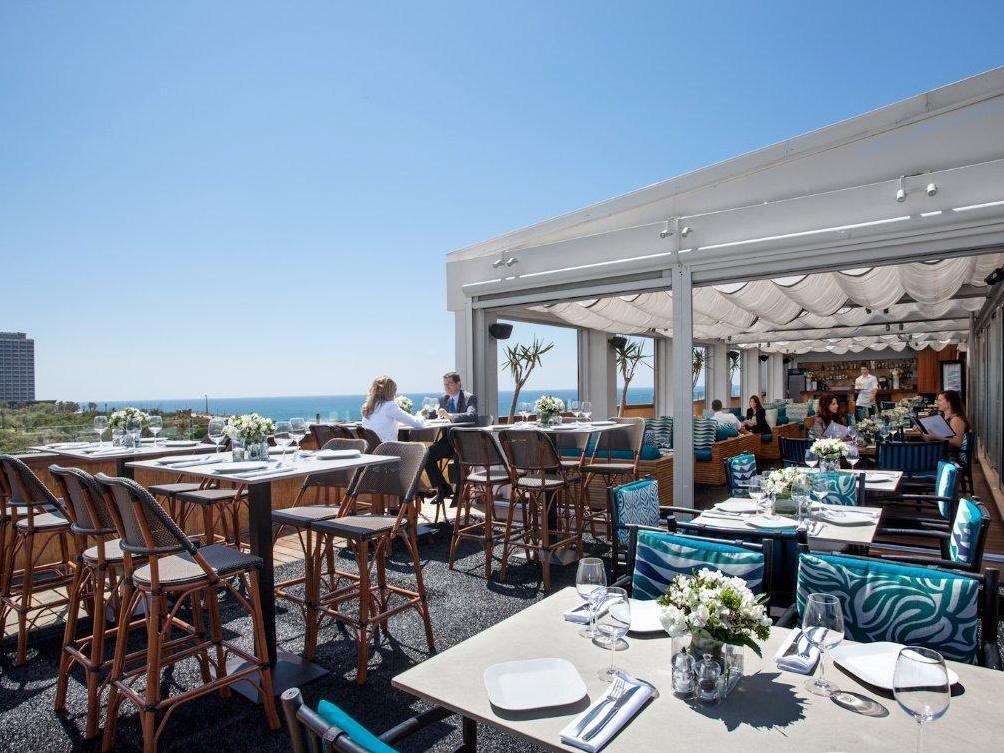 Alexander Hotel 写真