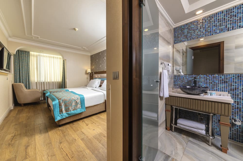 グランド ヤヴズ ホテル 写真