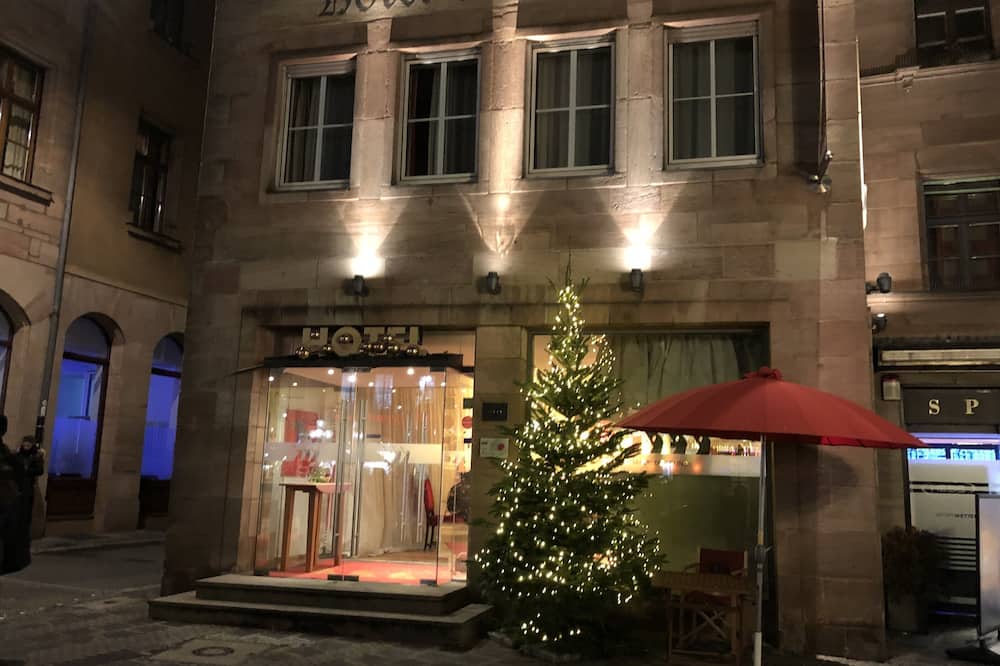 ホテル ドライ ラーベン 写真