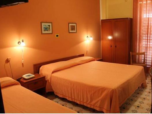 ホテル デル ソーレ 写真