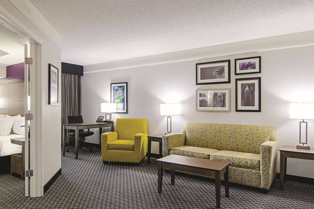 ラ キンタ イン & スイーツ バイ ウィンダム デンバー エアポート DIA 写真