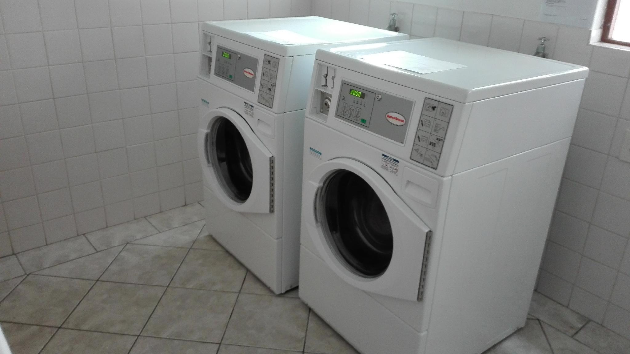 セレンゲティ セルフ ケータリング ユニッツ 写真